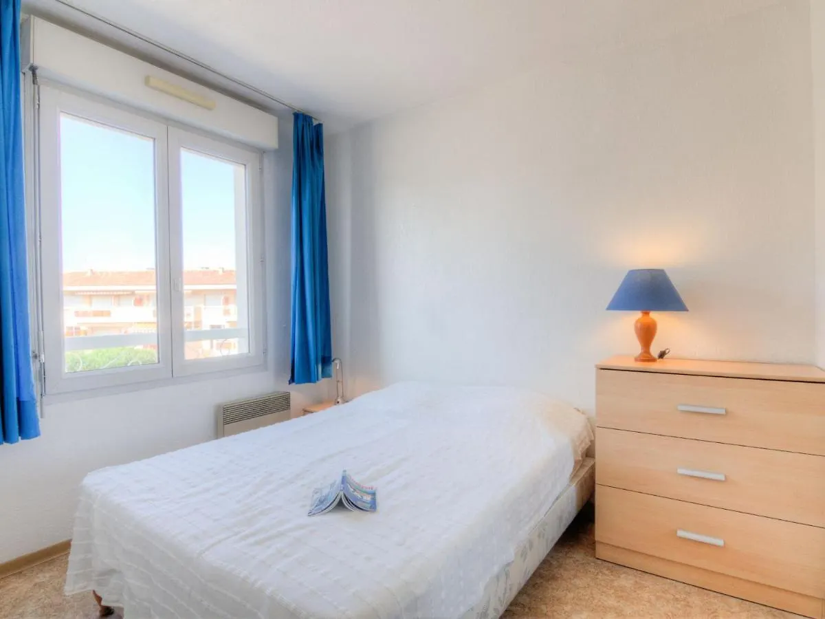 Apartment Le Vieux Port By Interhome Saint-Raphael