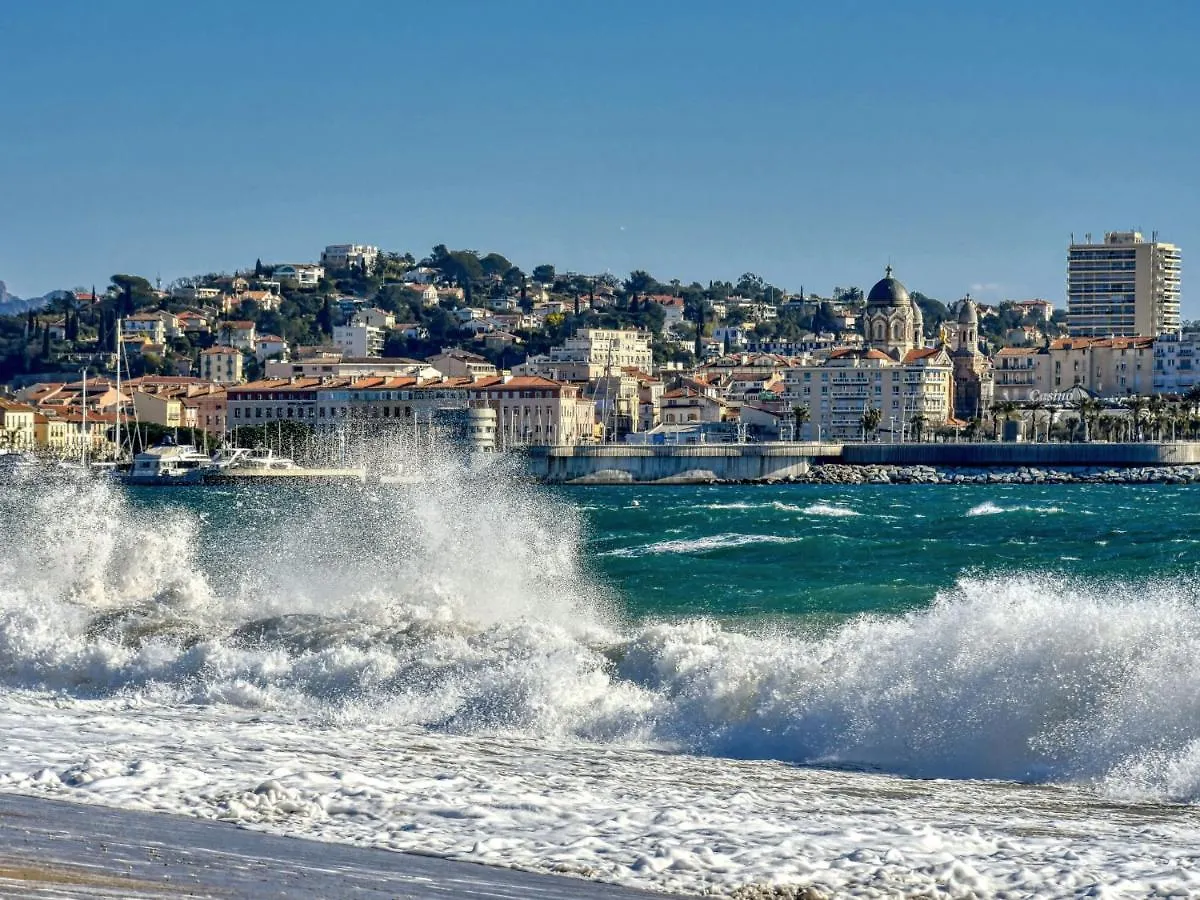 Apartment Le Vieux Port By Interhome Saint-Raphael  France